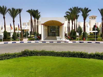 Фото отеля Hurghada Long Beach Resort (ex. Hilton Long Beach Resort) 5*